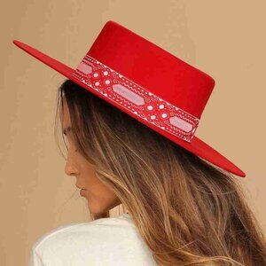 The Sierra Boater Hat in Ruby Red